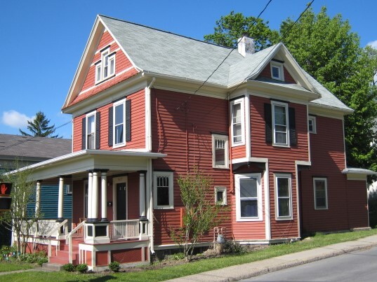 517 S Aurora St in Ithaca, NY - Building Photo