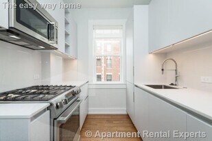 16 Forest St, Unit #31 in Cambridge, MA - Building Photo