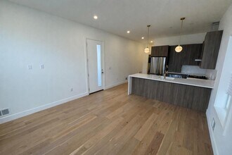 92 E 27th St in Bayonne, NJ - Building Photo - Building Photo