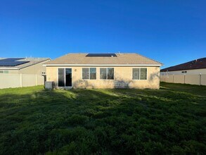 1023 Haviture Wy in Hemet, CA - Building Photo - Building Photo