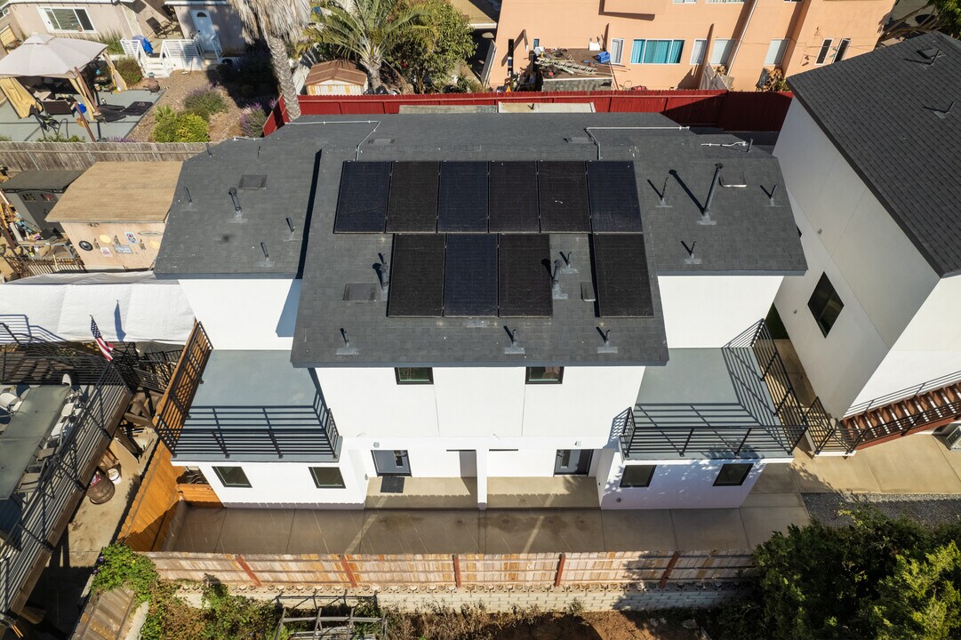 6728 Thomson Ct in San Diego, CA - Building Photo