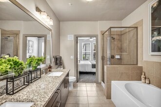 The Peri on Westheimer in Houston, TX - Building Photo - Building Photo