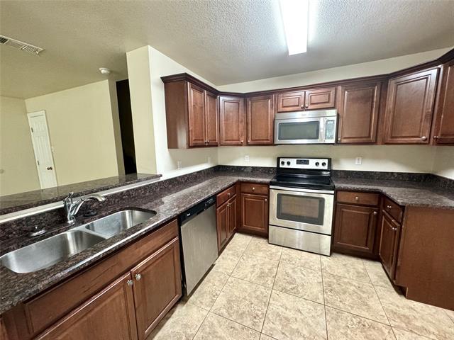 property at 2339 Bloomfield Dr