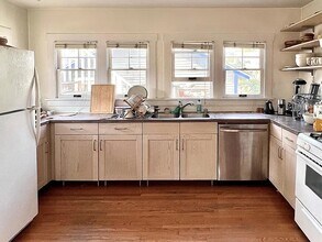 5940 Hayes Ave in Los Angeles, CA - Building Photo - Building Photo