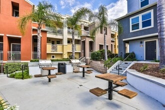 3542 Shoreline Bluff Lane in San Diego, CA - Foto de edificio - Building Photo