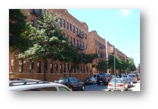 Astoria Lights in Astoria, NY - Foto de edificio - Building Photo