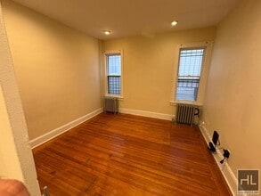 126 Park Hill Ave in Yonkers, NY - Building Photo - Building Photo