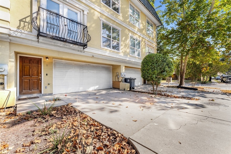 5803 Hudson St, Unit 2 in Dallas, TX - Building Photo