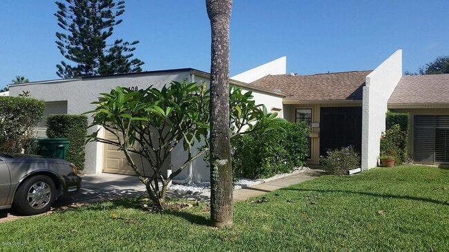 property at 408 Hawthorne Ct