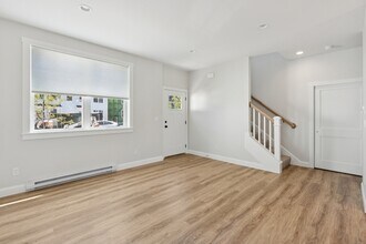 1 Hoxton Ln in Kennebunk, ME - Building Photo - Building Photo