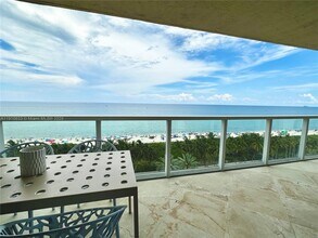 7330 Ocean Terrace in Miami Beach, FL - Building Photo - Building Photo