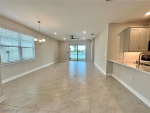 850 Enbrook Lp in Naples, FL - Building Photo - Building Photo