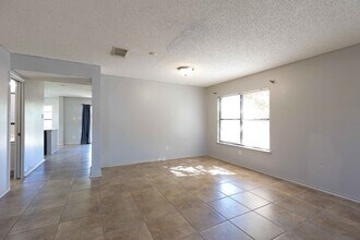 8423 Parry Path in Converse, TX - Building Photo - Building Photo