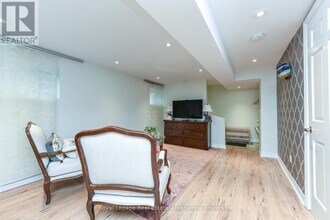 3162 Folkway Dr in Mississauga, ON - Building Photo - Building Photo