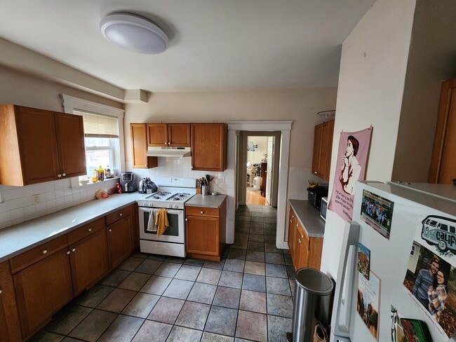 140 Brooks St, Unit 1