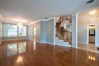 8901 Splitarrow Dr in Austin, TX - Building Photo - Building Photo