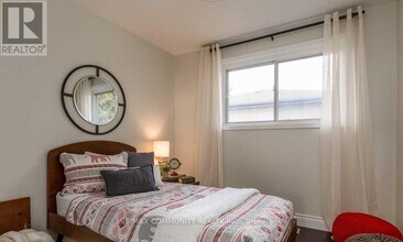 1356 Poprad Ave in Pickering, ON - Building Photo - Building Photo