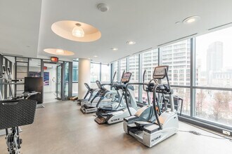 209 Gzowski Boulevard, Unit SI ID1383655P in Toronto, ON - Building Photo - Building Photo