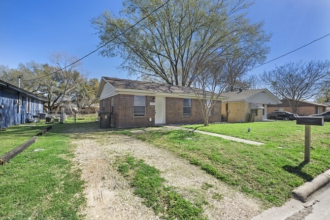 1907 Orman St in Bryan, TX - Building Photo - Building Photo