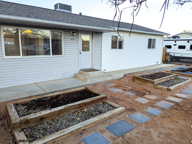 1015 E Grand Ave in Fruita, CO - Building Photo - Building Photo