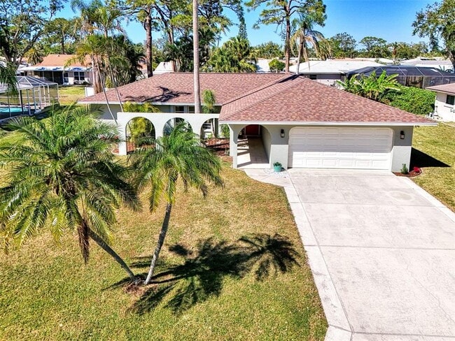 property at 2221 Pine View Cir