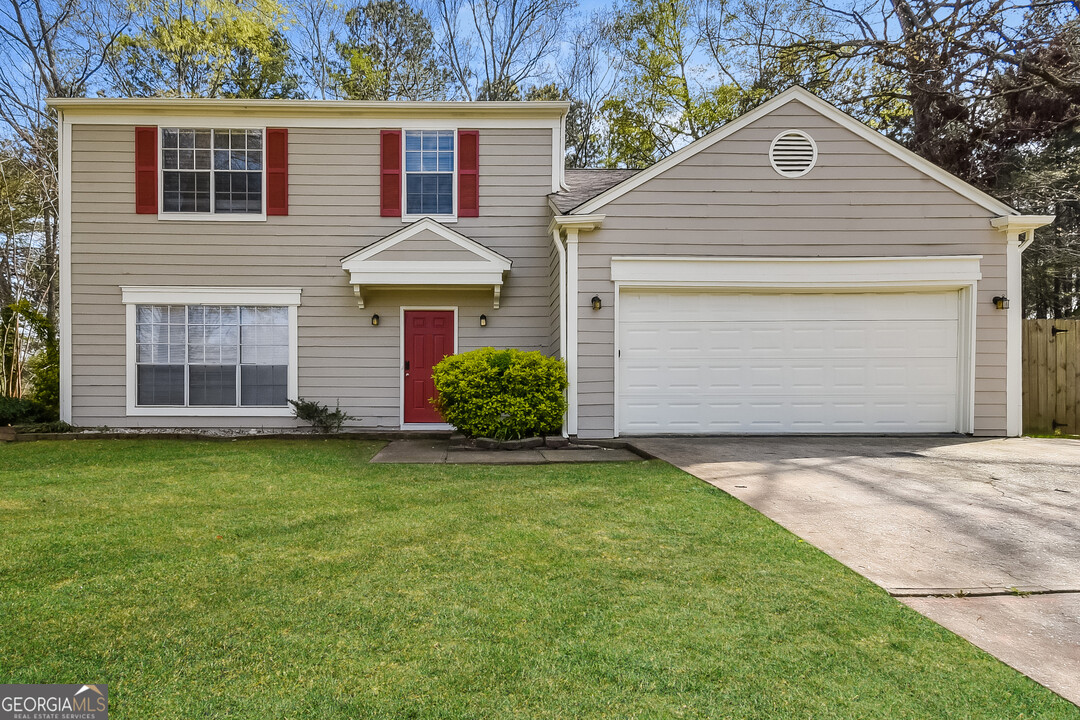 7298 Woodland Cir in Riverdale, GA - Building Photo