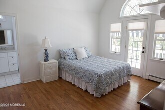 301 Ludlow Ave in Spring Lake, NJ - Foto de edificio - Building Photo