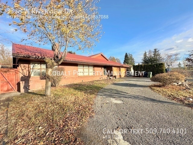 3338 W Riverview Dr in Spokane, WA - Building Photo
