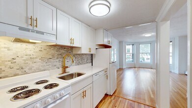 479 Beacon St, Unit 3 in Boston, MA - Building Photo - Building Photo