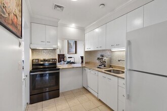 270 Beacon St, Unit 3 in Boston, MA - Foto de edificio - Building Photo