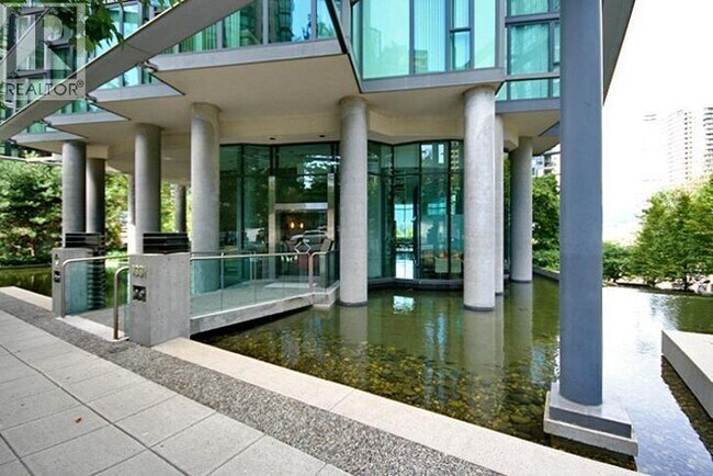 1331 W Georgia St in Vancouver, BC - Building Photo - Building Photo