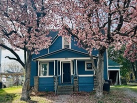 200 N Almond St in Carbondale, IL - Building Photo
