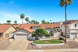 10102 E Dreyfus Ave in Scottsdale, AZ - Building Photo