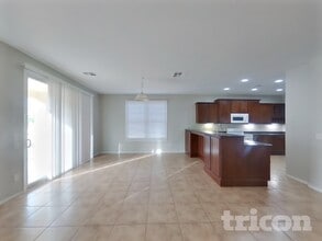 2323 Grenadine Rd in Phoenix, AZ - Building Photo - Building Photo