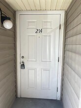 1500 Crescent Cir in Lake Park, FL - Building Photo - Building Photo