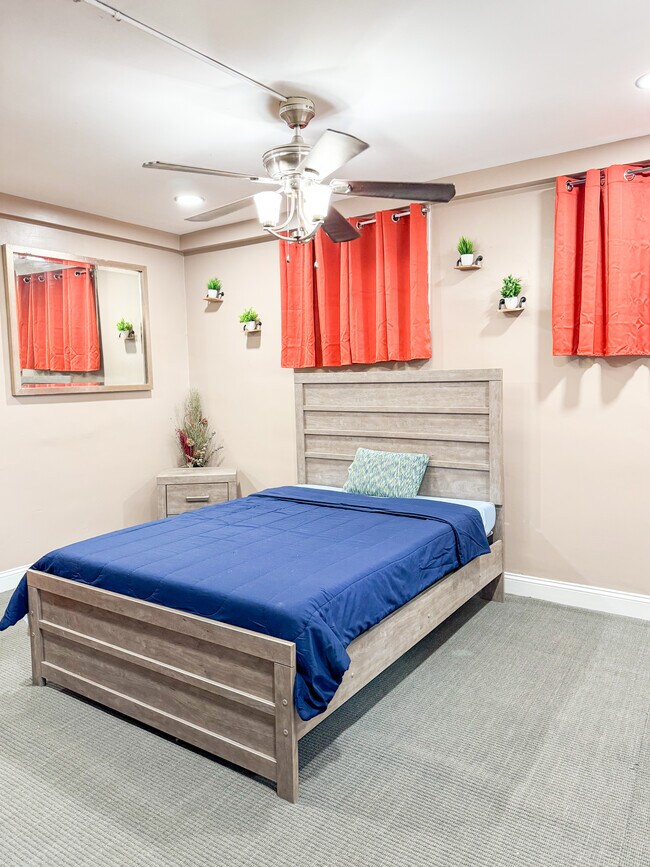 134 Mississippi Ave SE, Unit 1 in Washington, DC - Foto de edificio - Building Photo