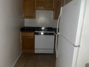66-01 Burns St in Queens, NY - Building Photo - Building Photo