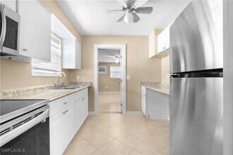 530 92nd Ave N in Naples, FL - Building Photo - Building Photo