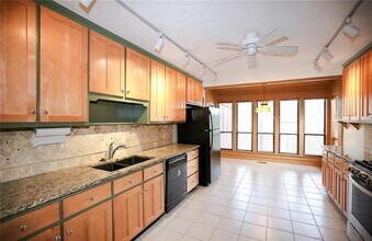 5100 Forest Mist Dr in Smyrna, GA - Building Photo - Building Photo