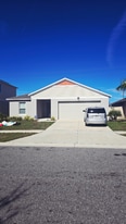 825 Sand Sea Pl in Haines City, FL - Building Photo