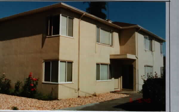 555 Callan Ave in San Leandro, CA - Building Photo - Building Photo