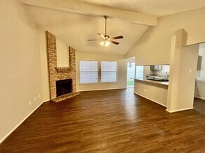 9219 Goodmeadow Dr in Houston, TX - Foto de edificio - Building Photo