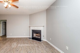 170 Stillwood Dr in Newnan, GA - Building Photo - Building Photo