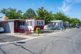 Holly Home Park in Albuquerque, NM - Foto de edificio - Building Photo