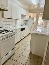 3417 J St, Unit 4 in Sacramento, CA - Building Photo - Building Photo