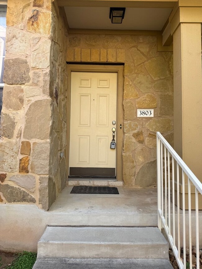 property at 16100 S Great Oaks Dr