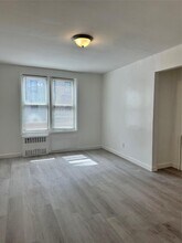 43-43 Kissena Blvd in Queens, NY - Building Photo - Building Photo