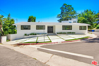 4166 Crisp Canyon Rd in Los Angeles, CA - Building Photo - Building Photo