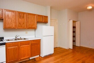 1053 W George St in Chicago, IL - Building Photo - Building Photo
