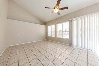 6782 W Tina Ln in Glendale, AZ - Building Photo - Building Photo